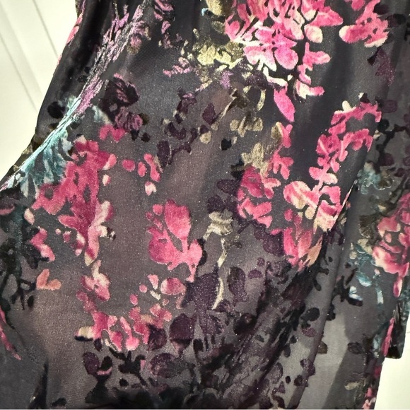 NEW Boutique Floral Tunic Top with Bow Tie - Picture 4 of 5